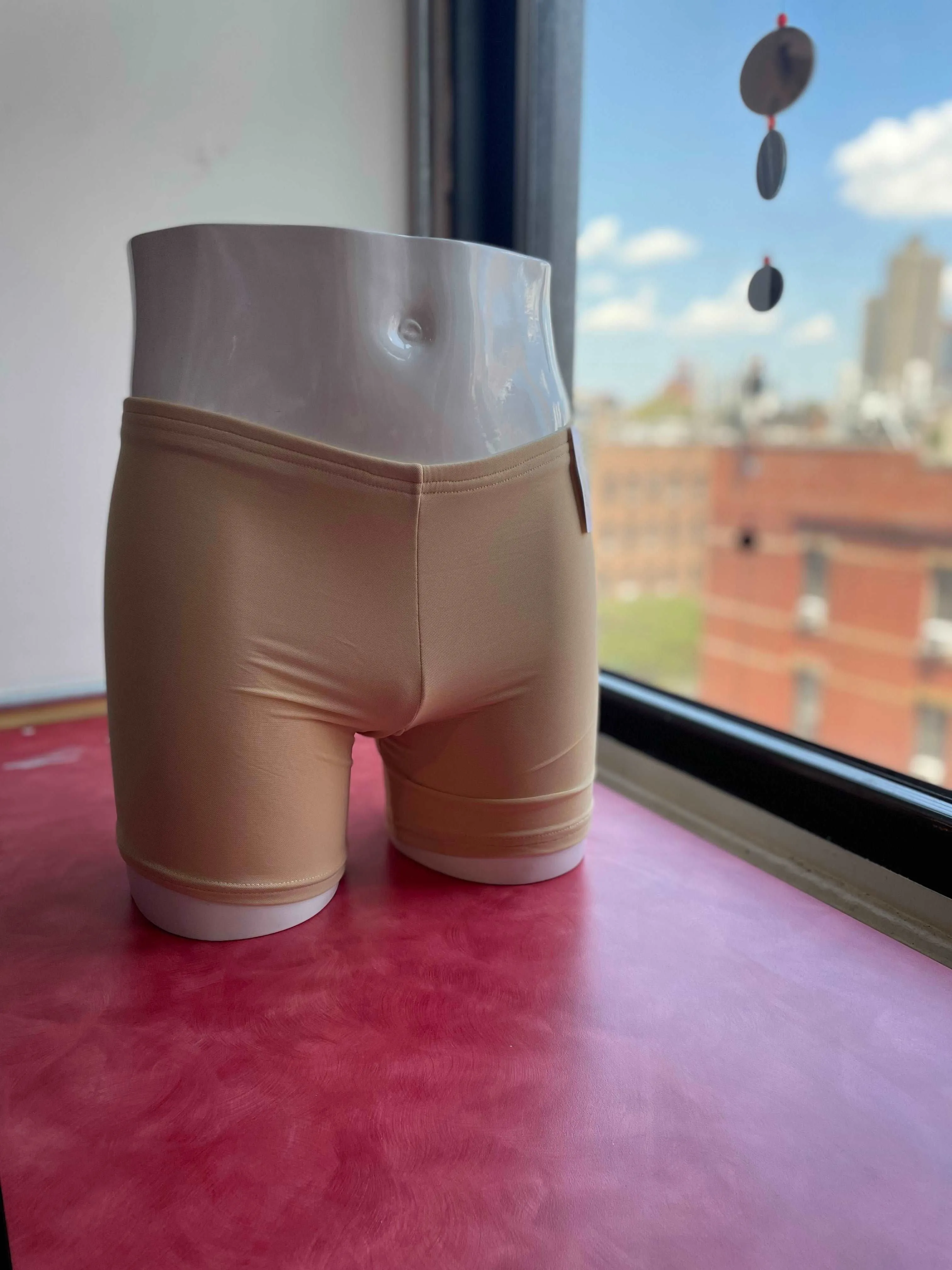 BT HUGH SHORTS (IN STORE)