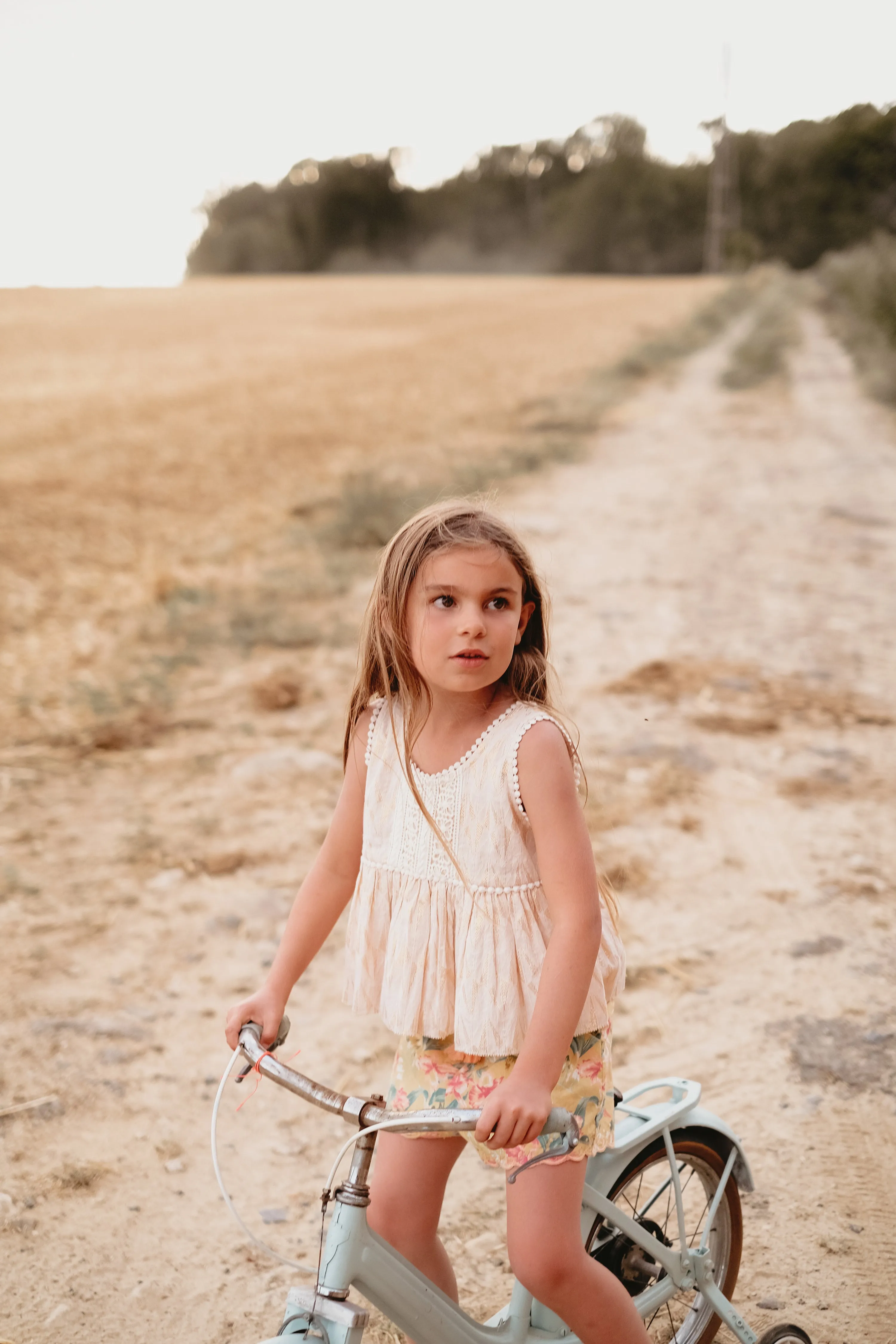 Louise Misha Shorts Vallaloid Soft Honey Parrots
