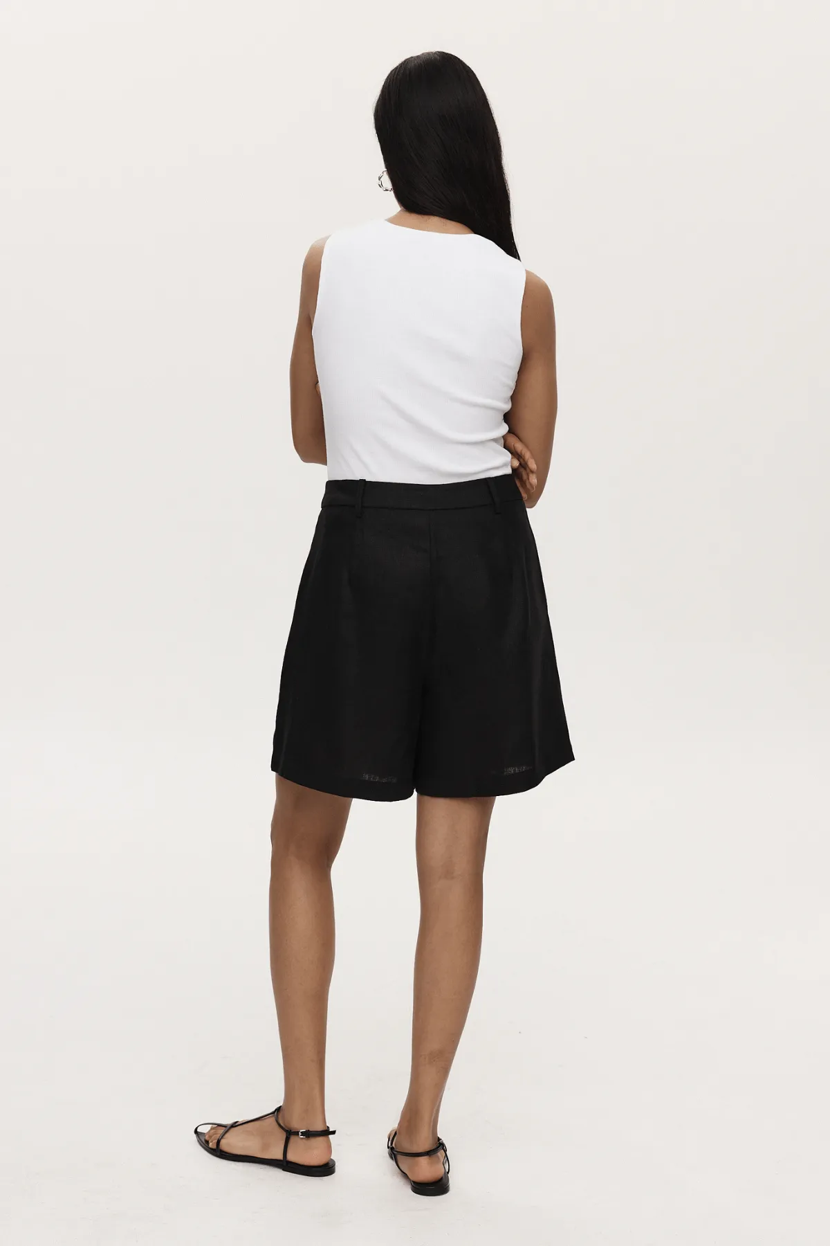 RAYMOND SHORT BLACK